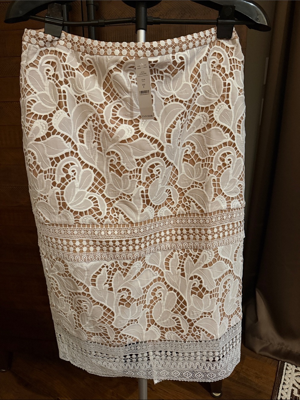 White House Black Market White Lace Crochet Pencil Skirt